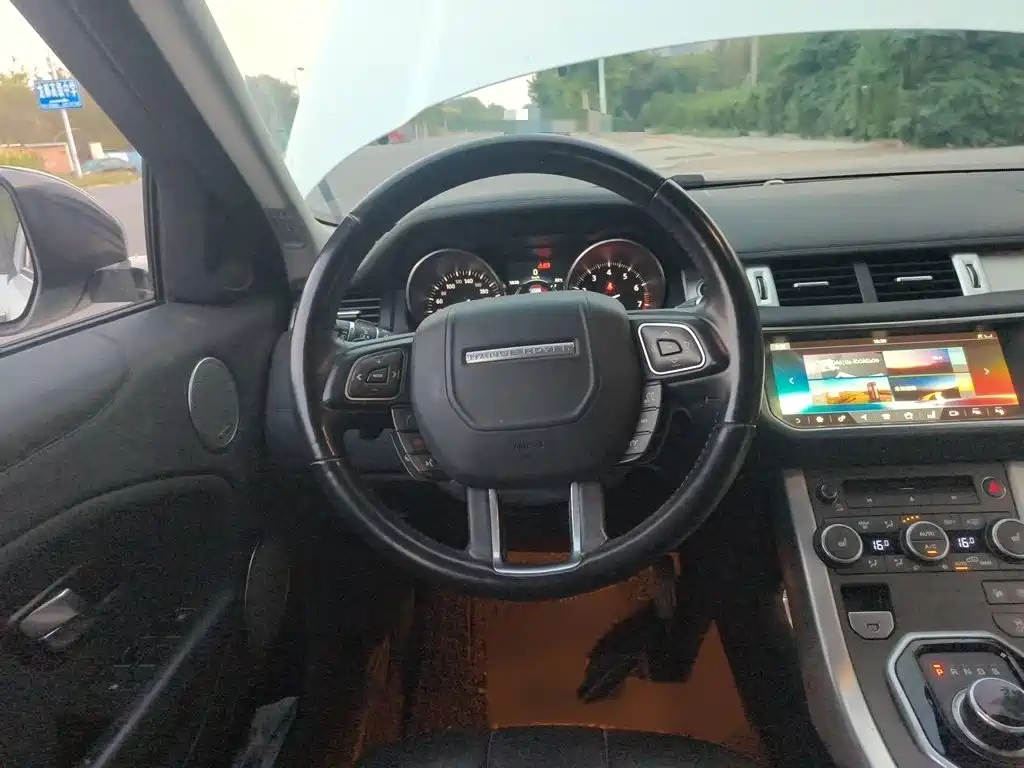 Land Rover Evoque — миниатюра 3