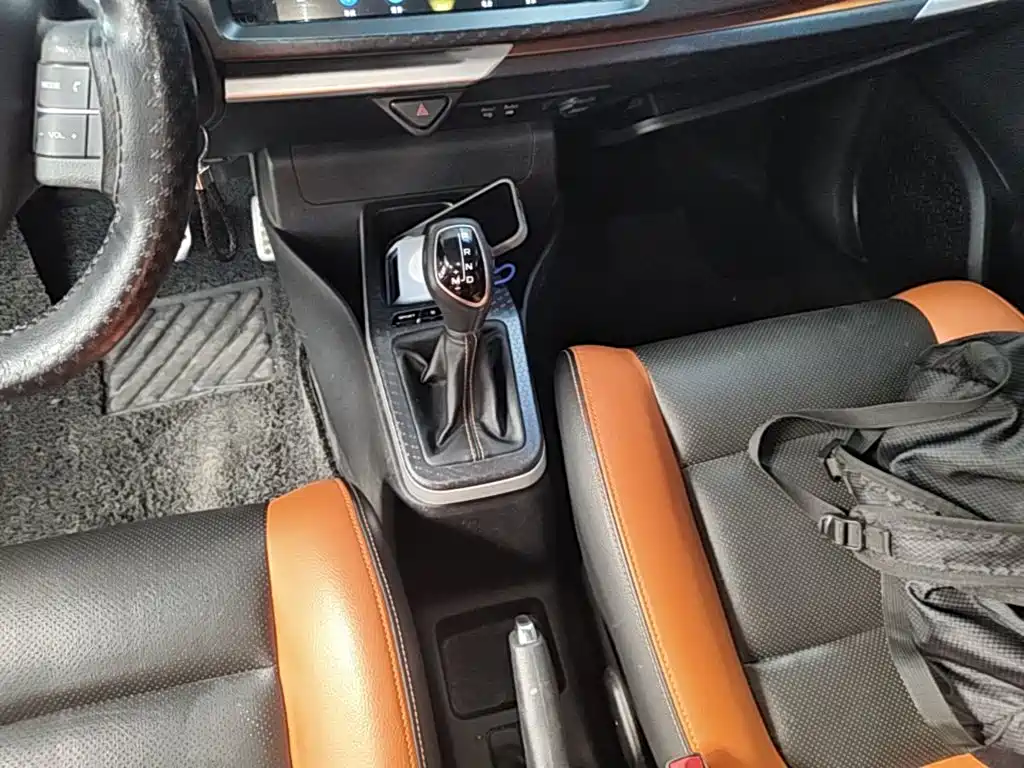 Geely Vision X1 — миниатюра 14