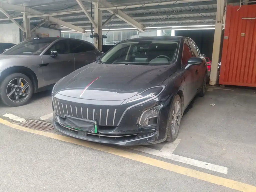 Hongqi Hongqi E-QM5