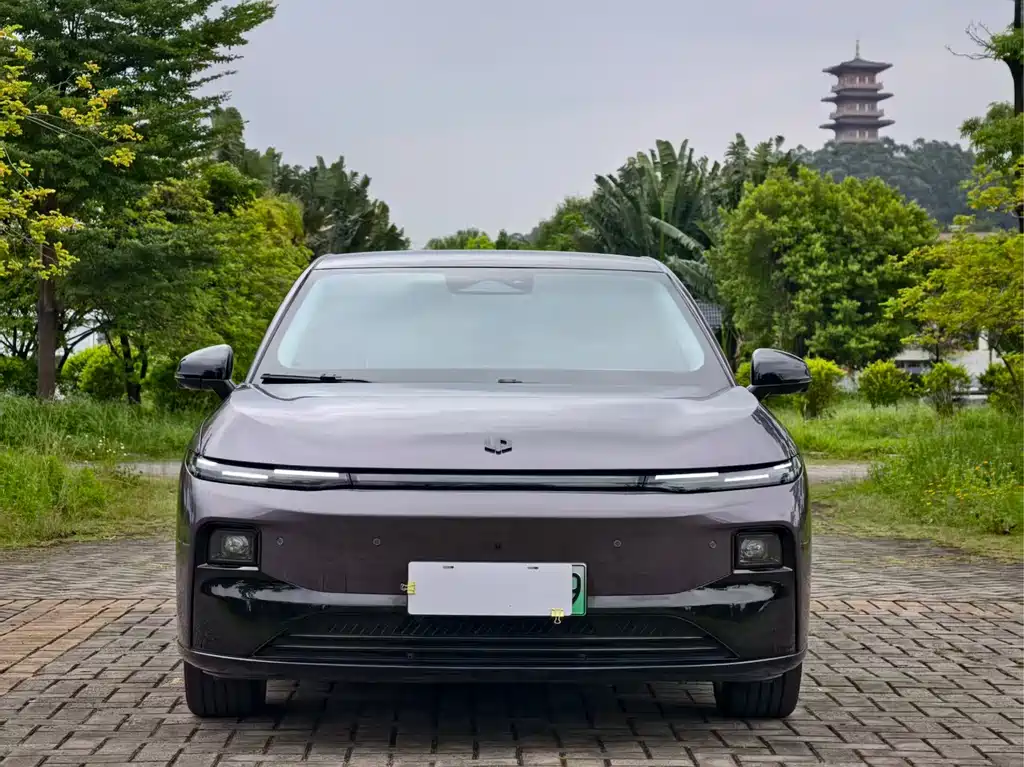 Leapmotor Leapmotor B01 — миниатюра 2