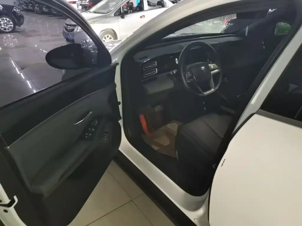 BYD Qin L — миниатюра 16