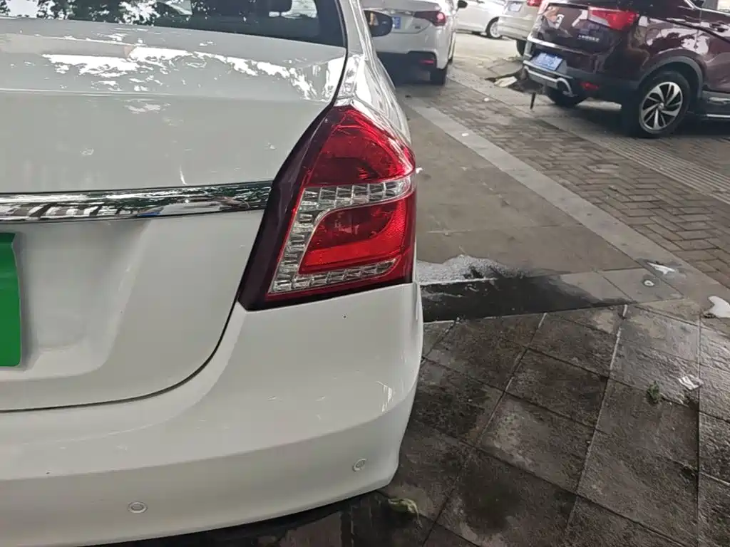 Geely King Kong — миниатюра 8