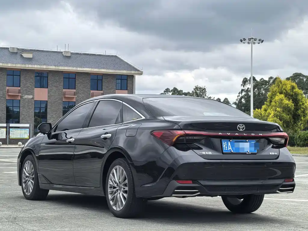 Toyota Avalon — миниатюра 5