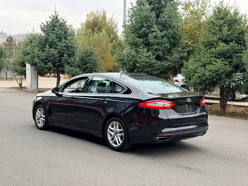 Ford Mondeo — миниатюра 4