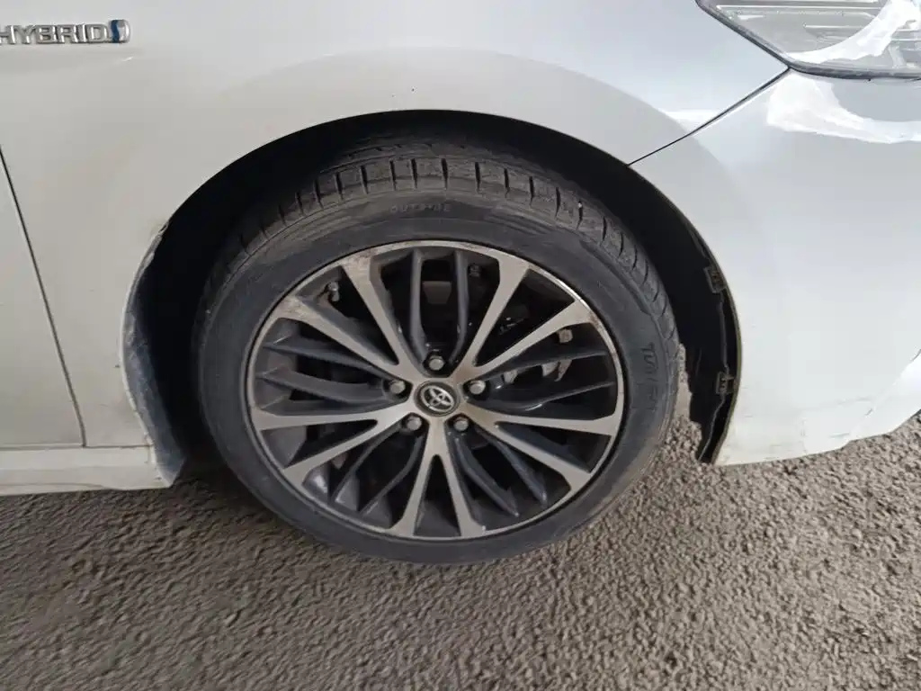 Toyota Camry — миниатюра 8