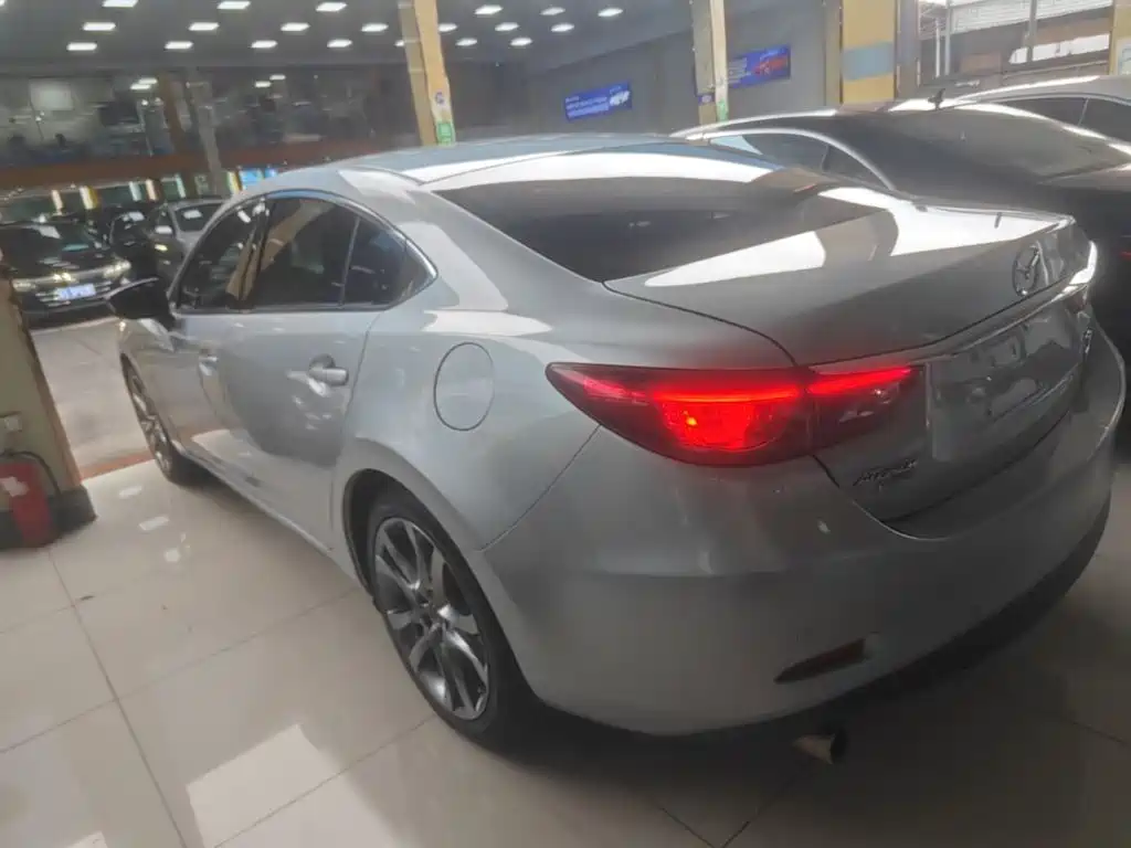 Mazda Atenza — миниатюра 5