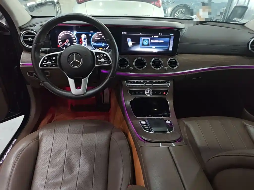 Mercedes-Benz E-Class — миниатюра 10