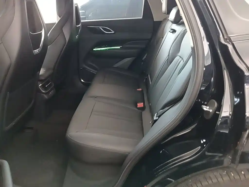 Hongqi Hongqi HS3 PHEV — миниатюра 17