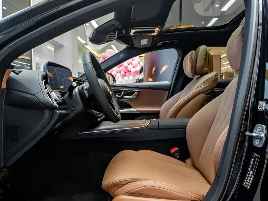 Mercedes-Benz E-Class — миниатюра 27