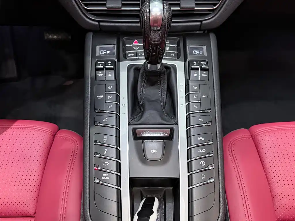 Porsche Macan — миниатюра 9