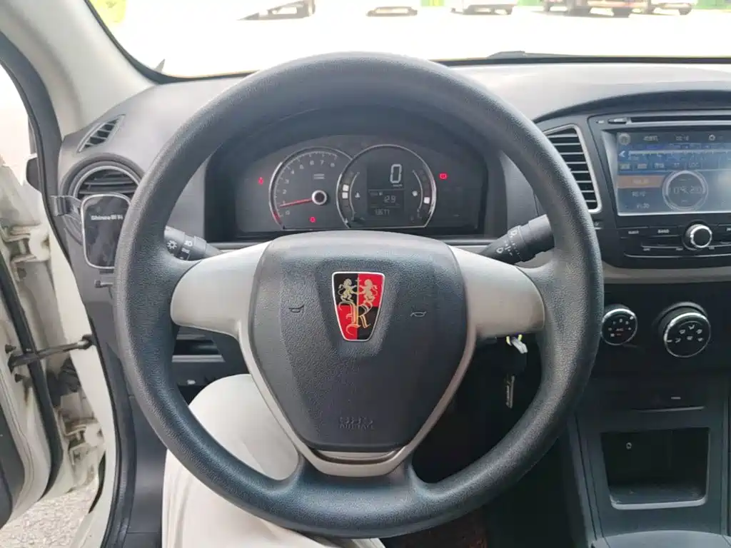 Roewe 350 — миниатюра 7