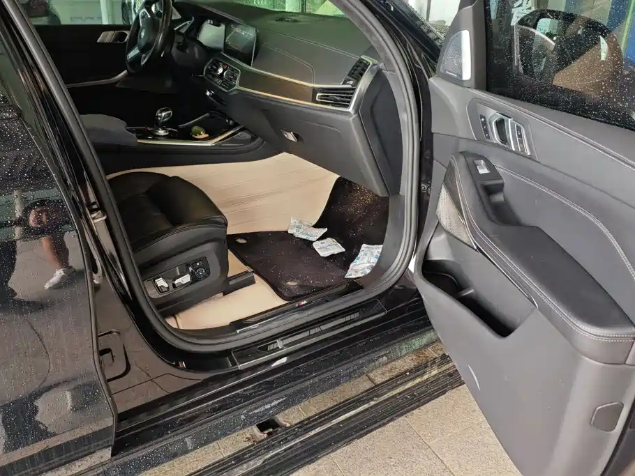 BMW X7 — миниатюра 8