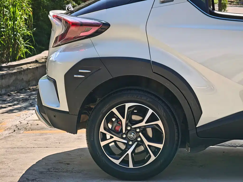 Toyota C-HR — миниатюра 6