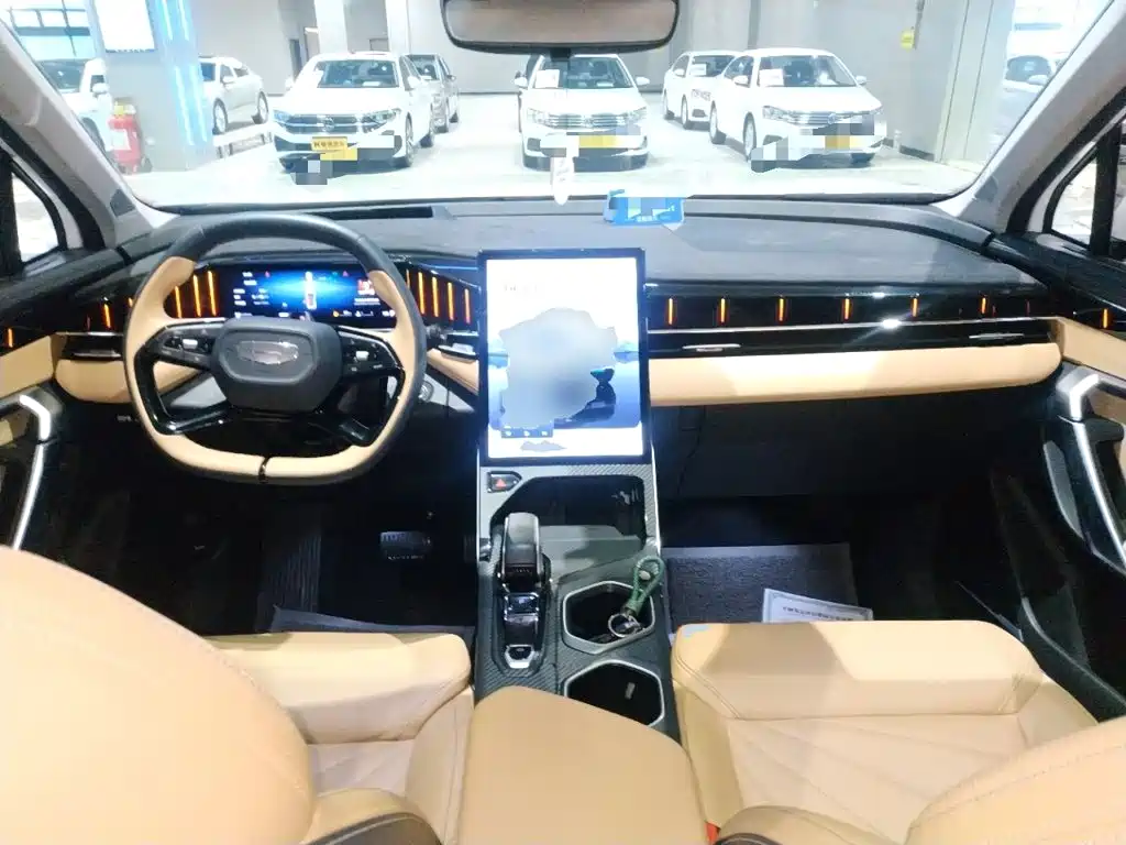Geely Boyue L — миниатюра 10