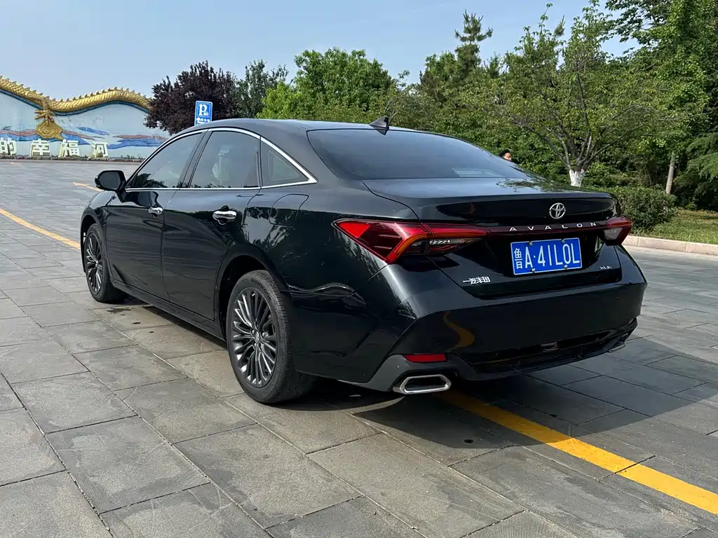 Toyota Avalon 2022 2.0L XLE Premium