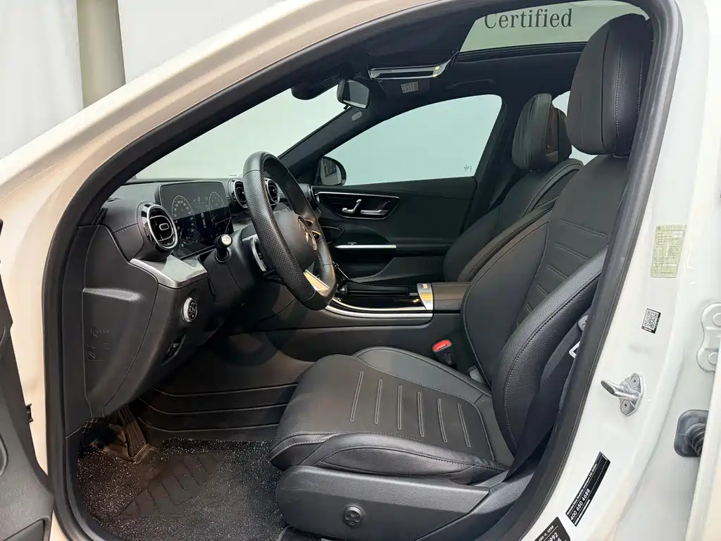 Mercedes-Benz C-Class — миниатюра 11