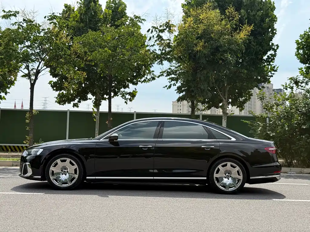Audi A8 — миниатюра 4