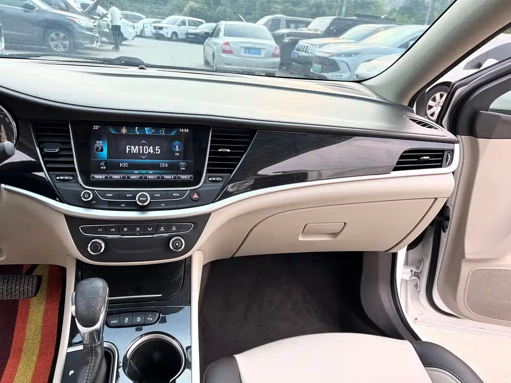 Buick Verano — миниатюра 8