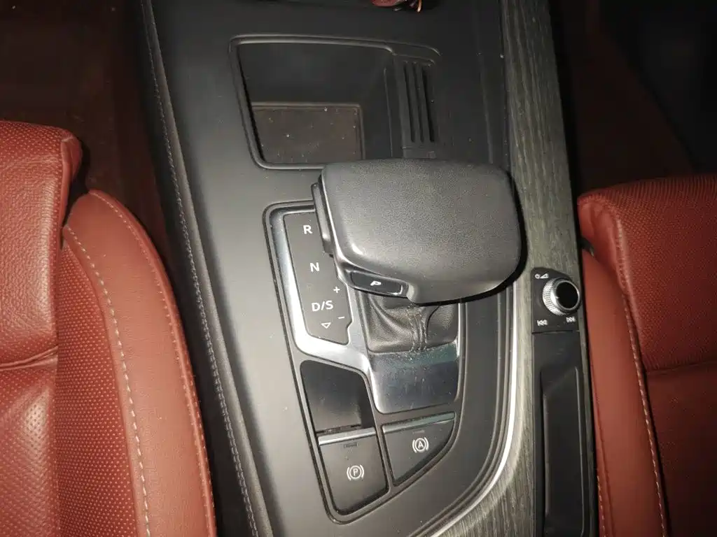 Audi A4L — миниатюра 10