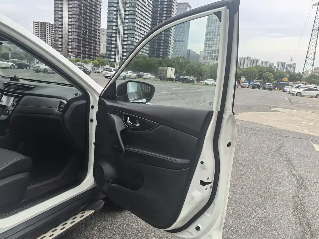 Nissan X-Trail — миниатюра 15