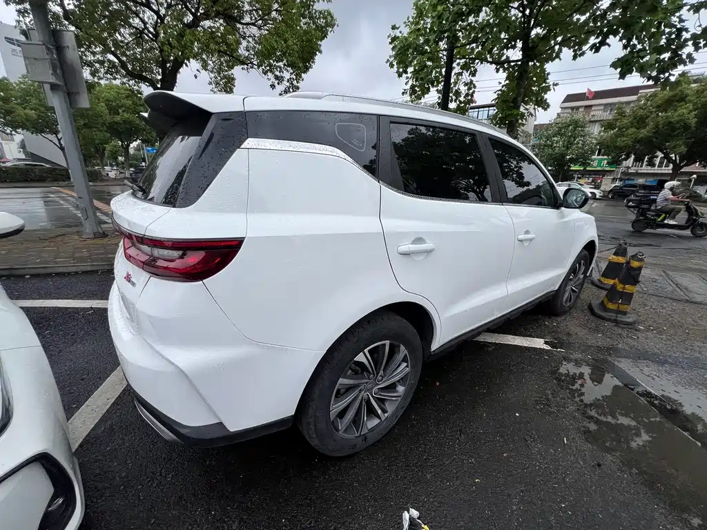 Geely Vision X6 X6 2021 PRO 1.4T AT Luxury