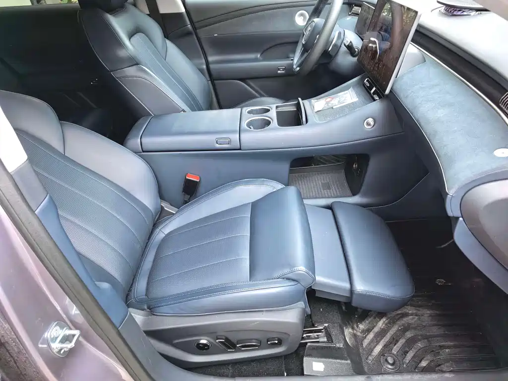 VOYAH FREE — миниатюра 18
