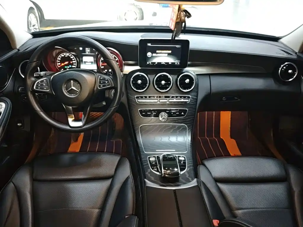 Mercedes-Benz C-Class — миниатюра 6