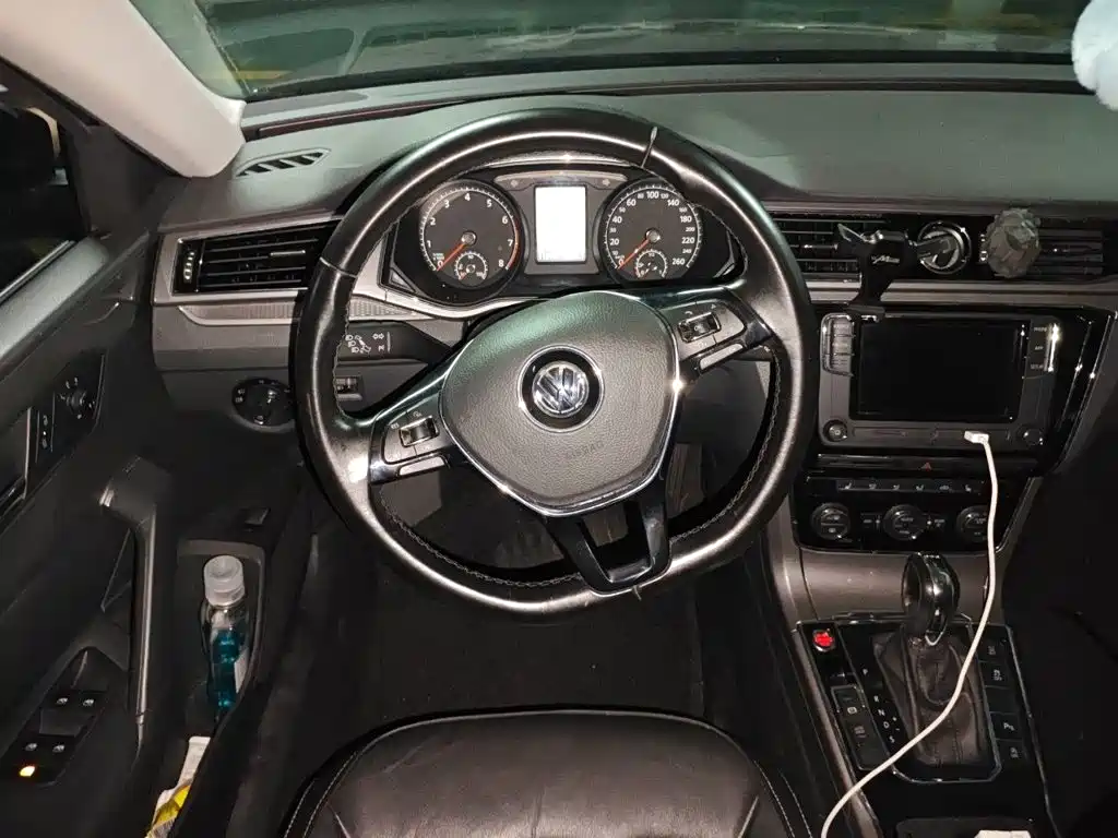 Volkswagen Passat — миниатюра 3