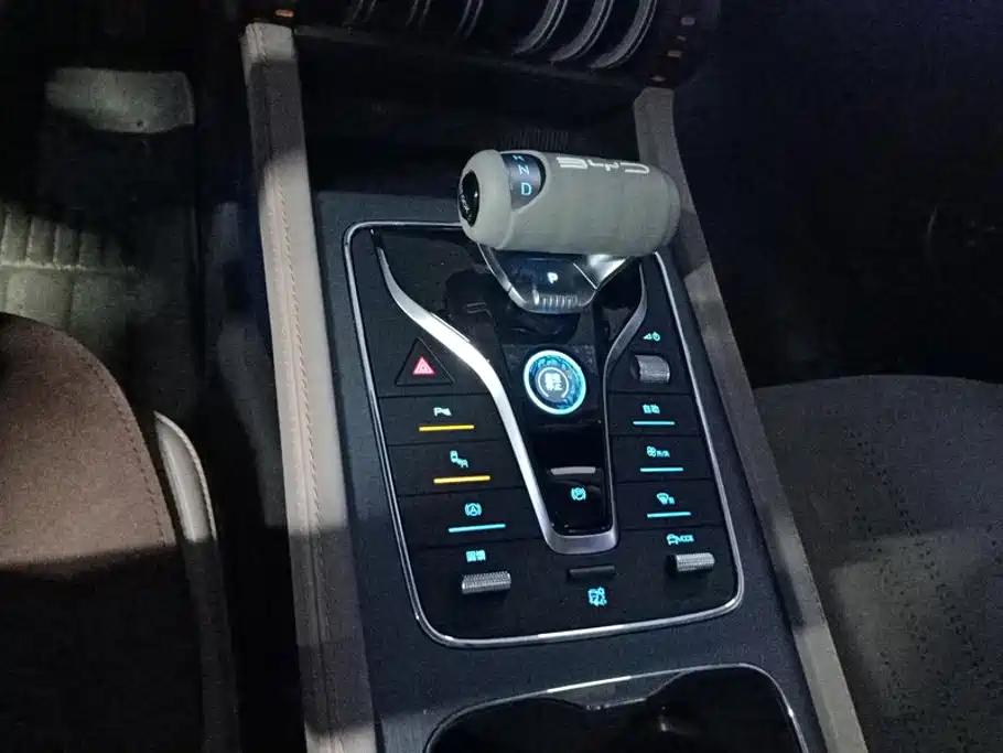 BYD Yuan Plus — миниатюра 16
