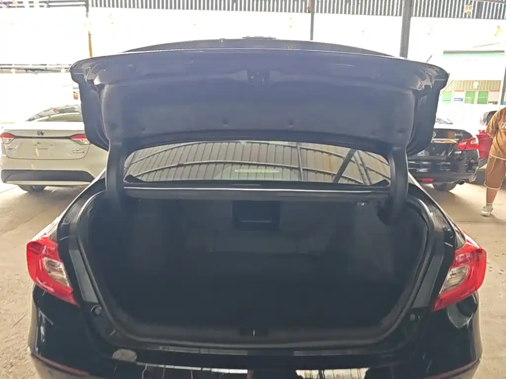 Honda Accord — миниатюра 19
