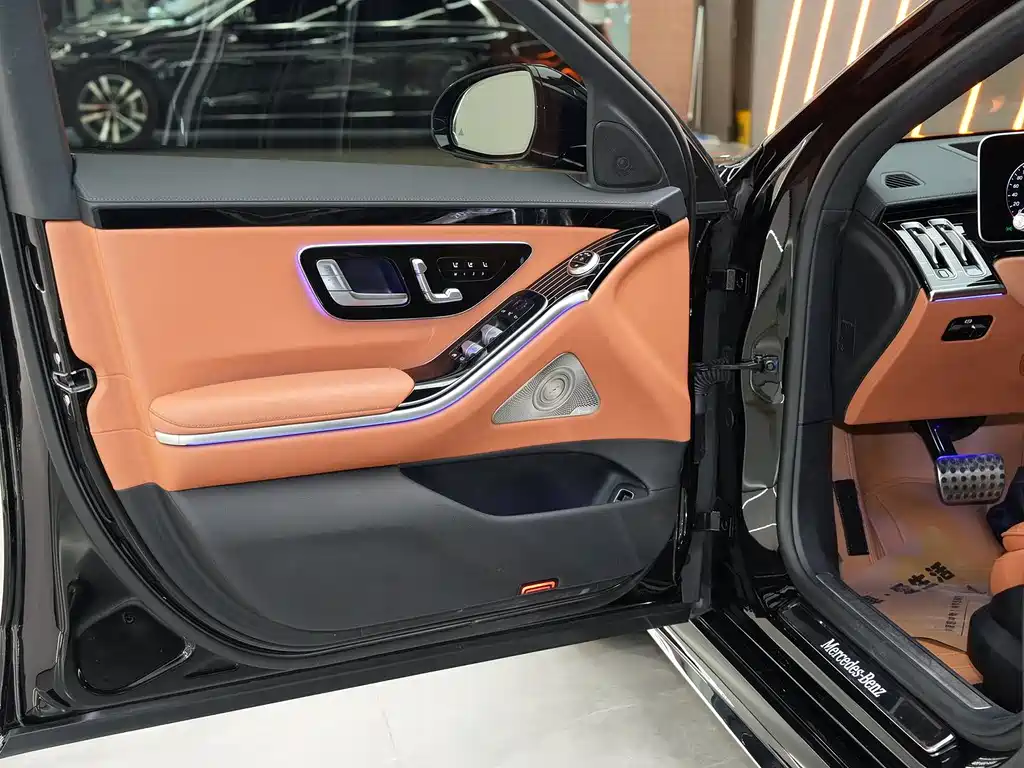 Mercedes-Benz S-Class — миниатюра 21