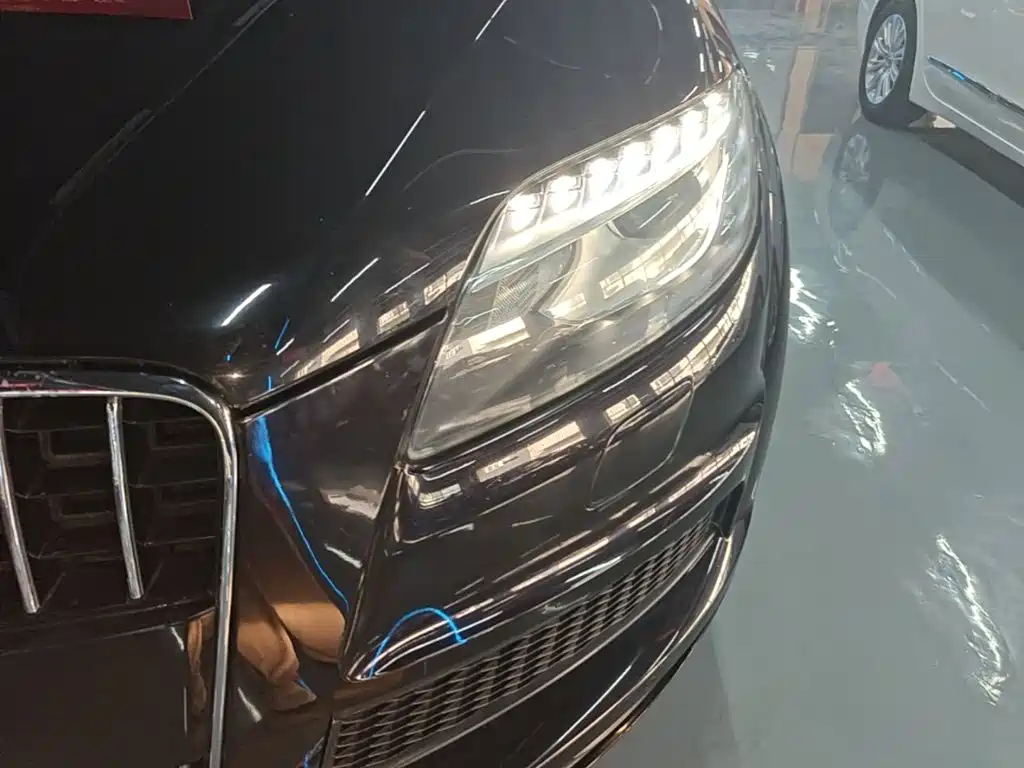 Audi Q7 — миниатюра 24