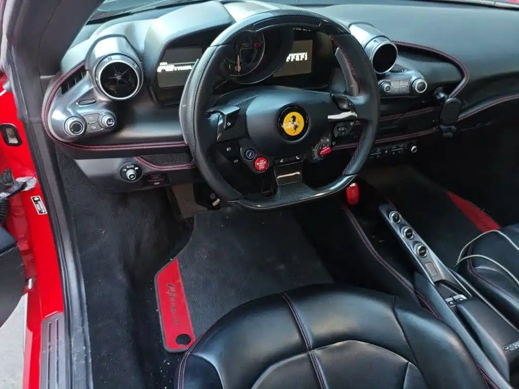 Ferrari F8 — миниатюра 3