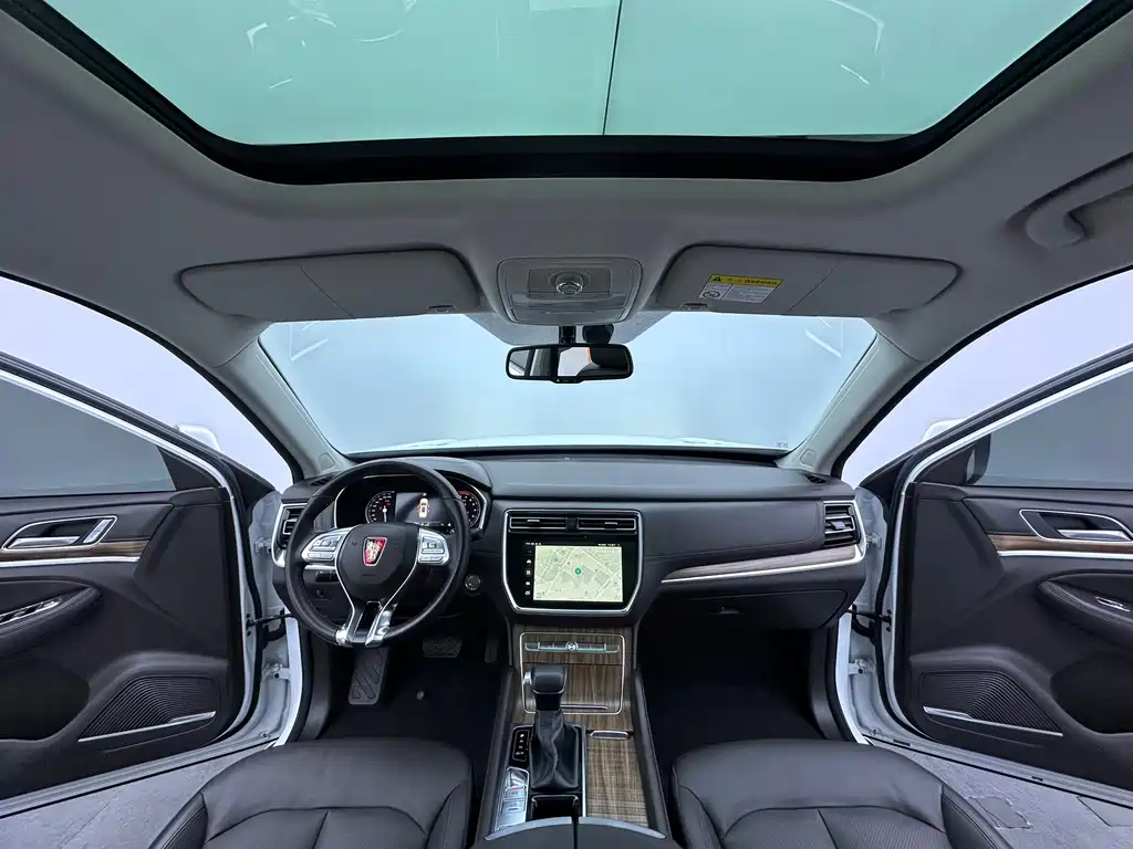 Roewe RX8 — миниатюра 10