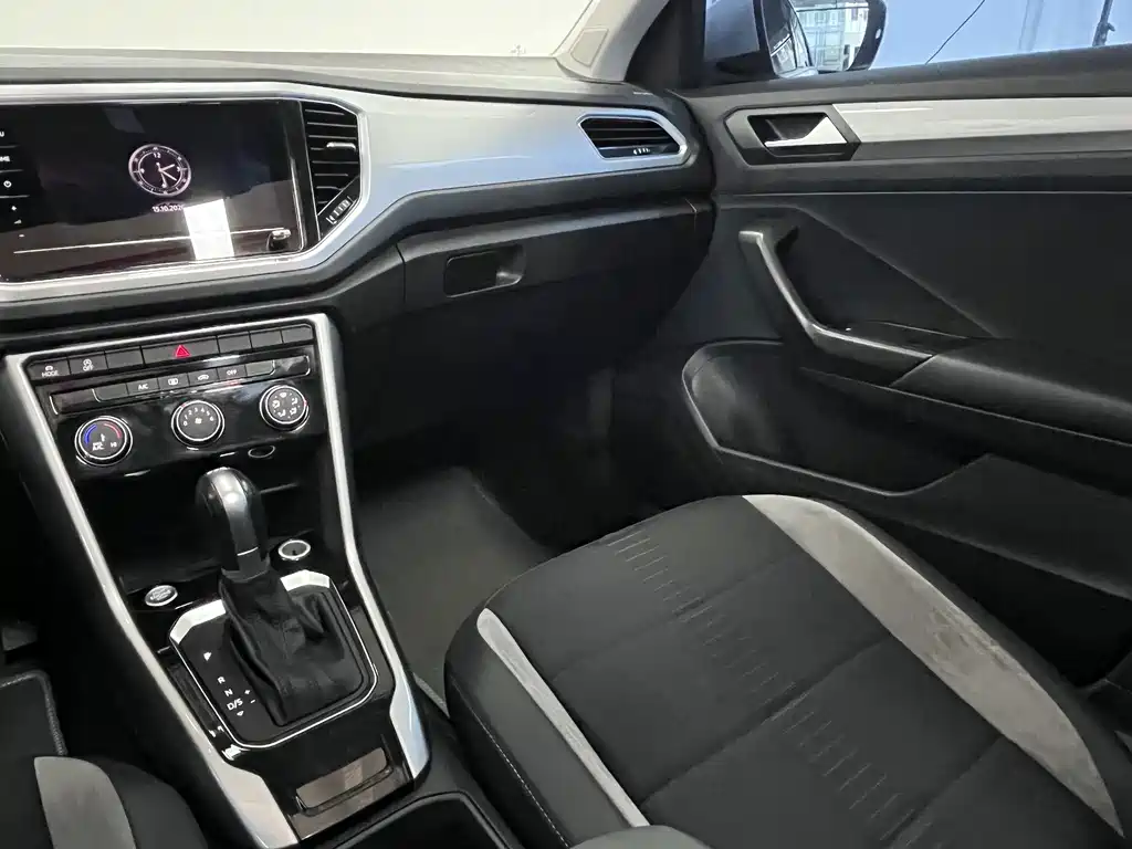 Volkswagen T-Roc — миниатюра 5