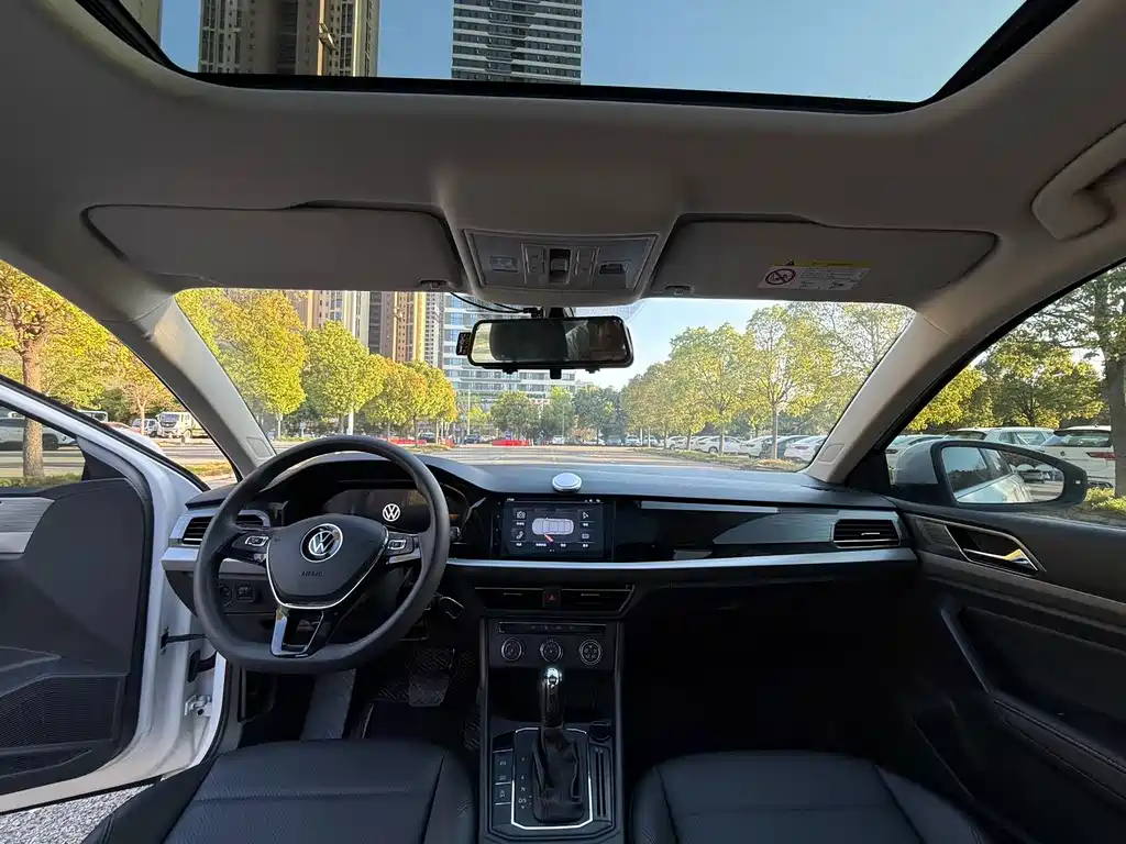 Volkswagen Lavida — миниатюра 7