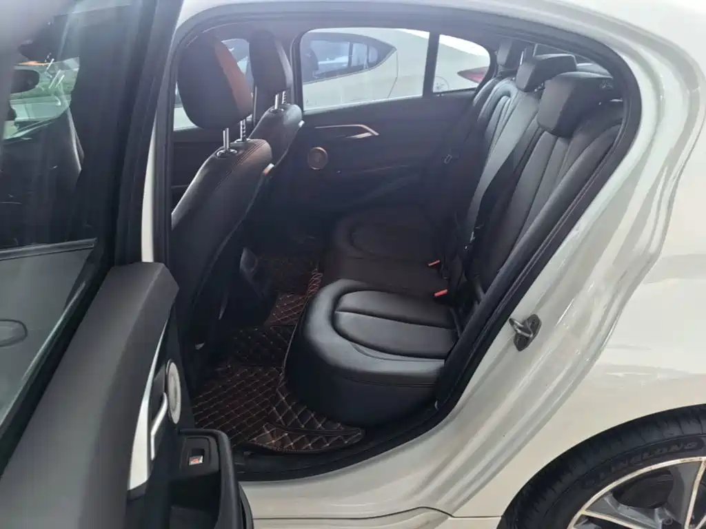 BMW 1 Series — миниатюра 17