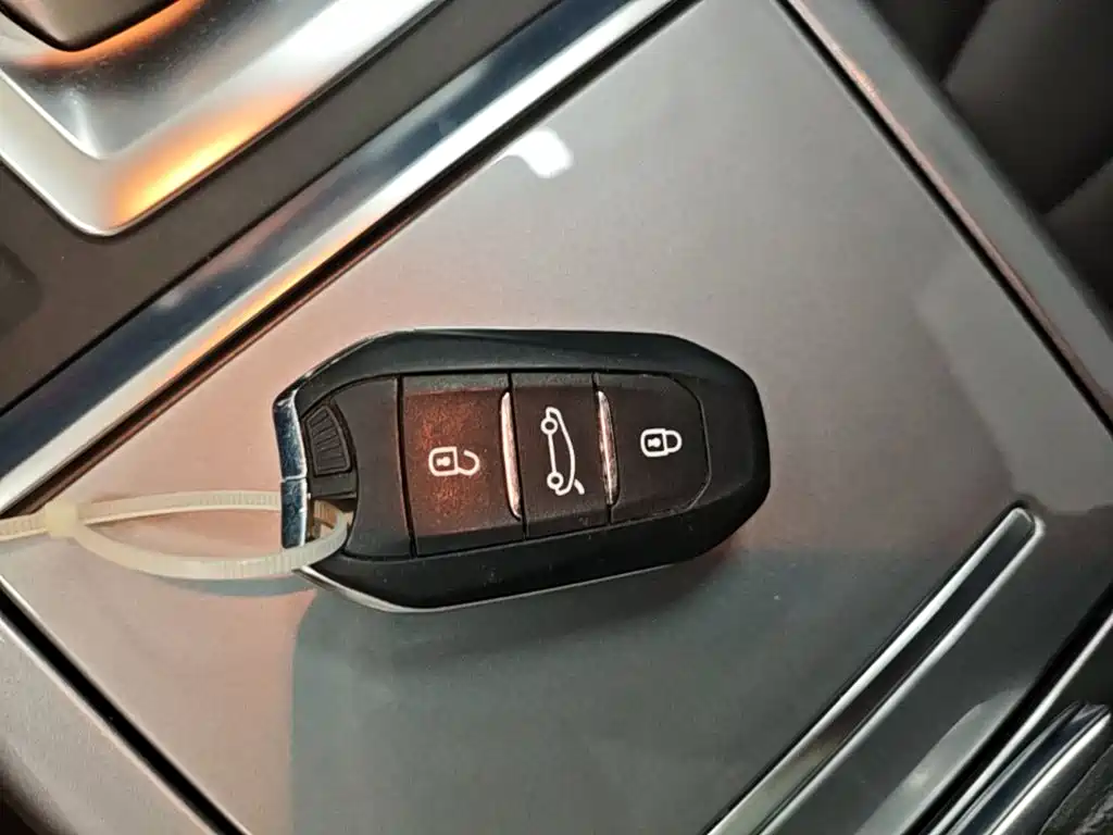 Citroen C6 — миниатюра 9