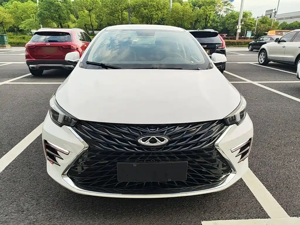 Chery Arrizo 5 PLUS — миниатюра 3
