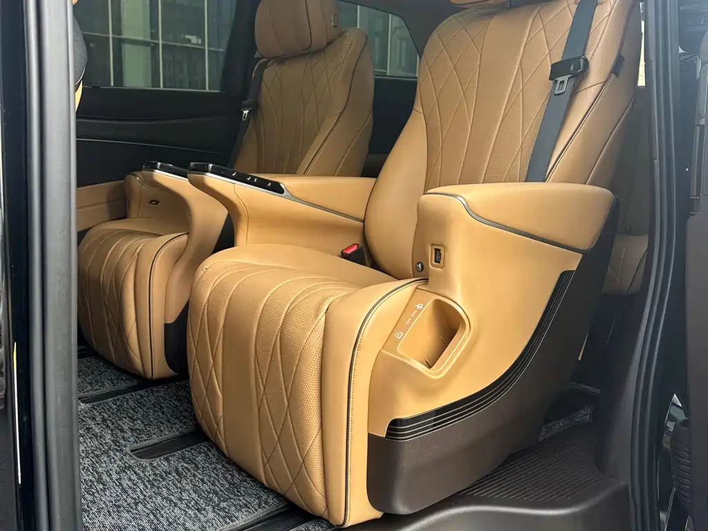 Denza Denza D9 — миниатюра 6