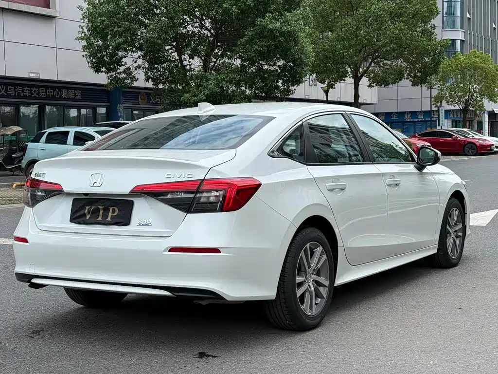 Honda Civic — миниатюра 4