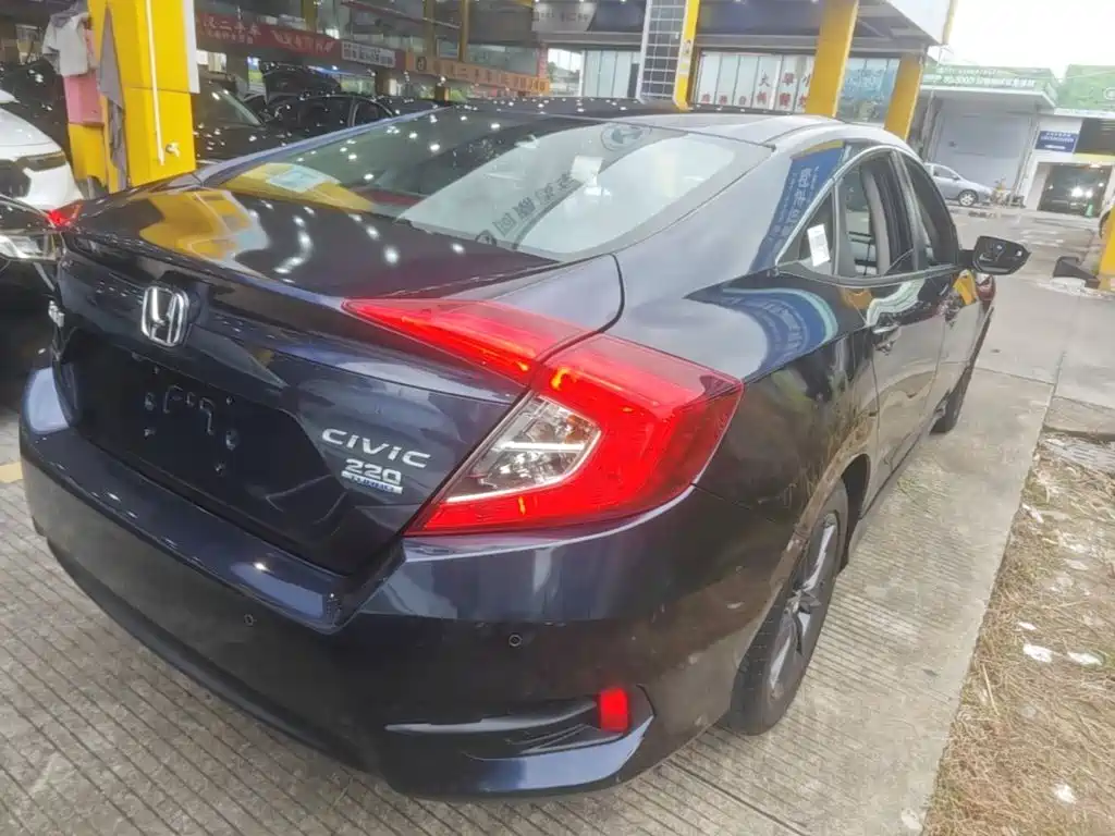 Honda Civic — миниатюра 7