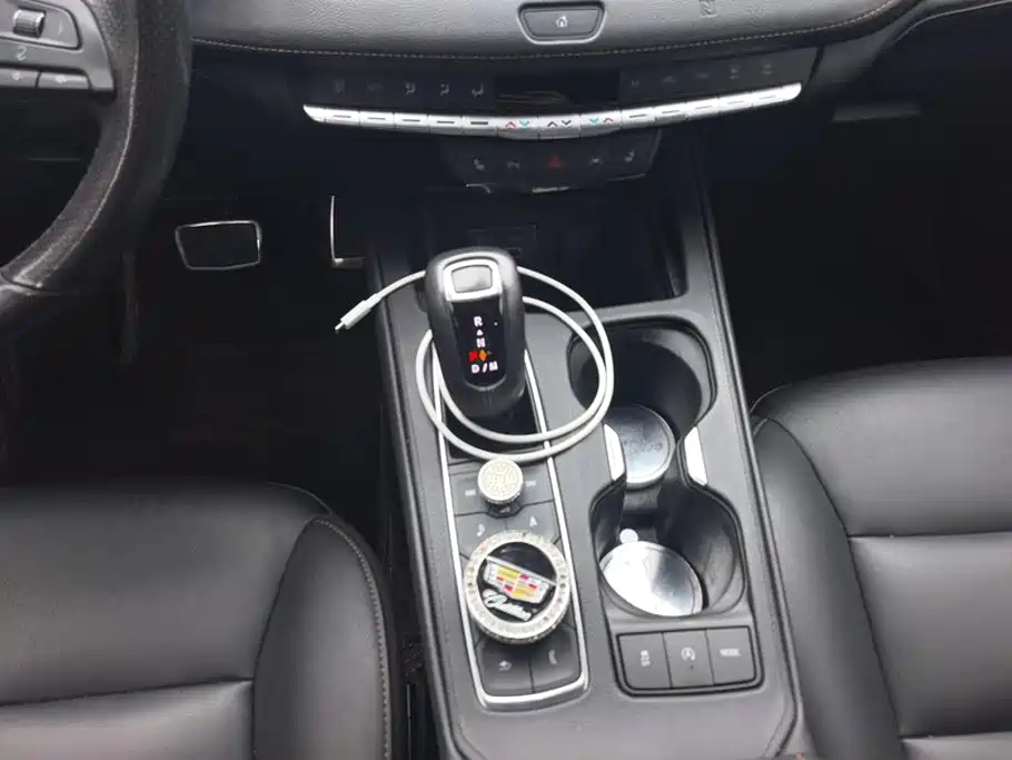 Cadillac XT4 — миниатюра 16