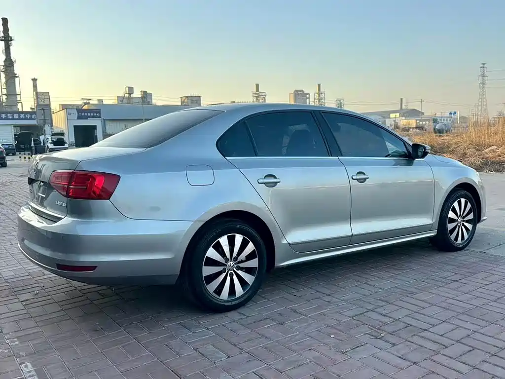 Volkswagen Sagitar — миниатюра 7
