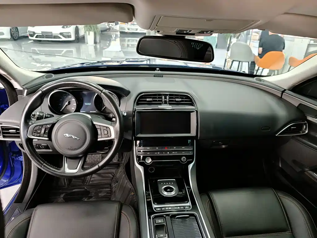Jaguar XEL — миниатюра 15