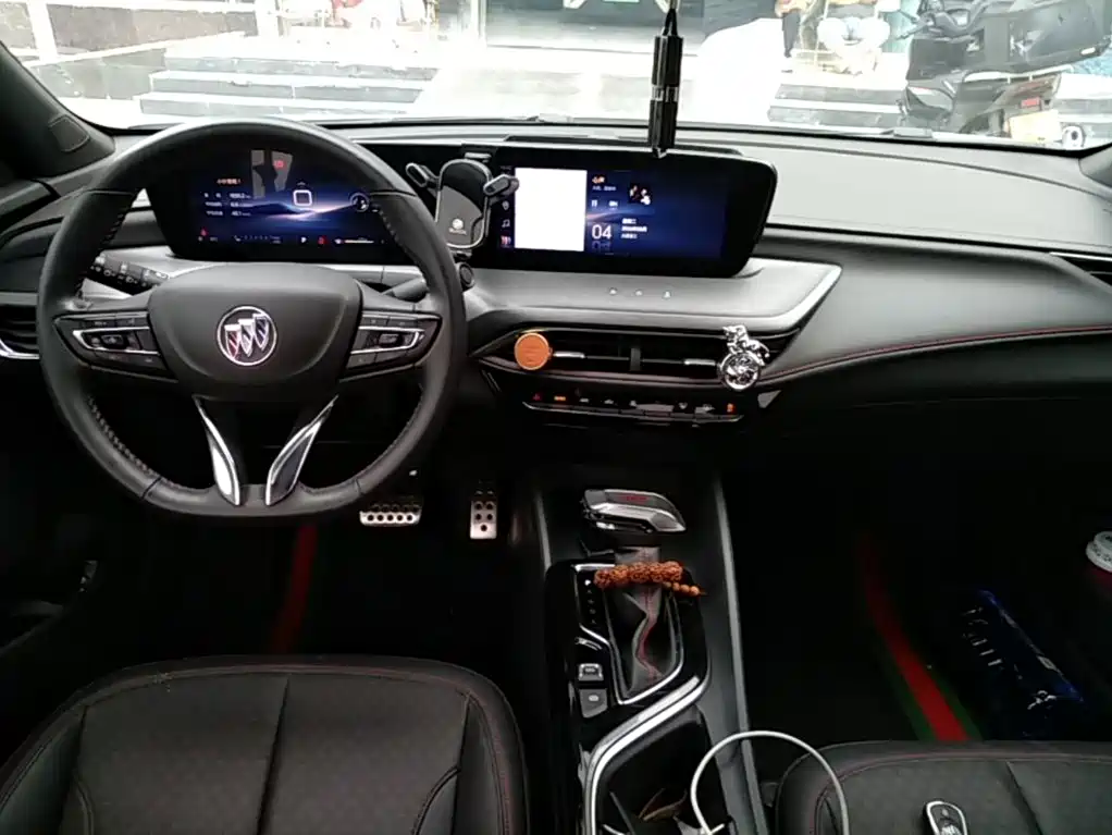 Buick Verano — миниатюра 10