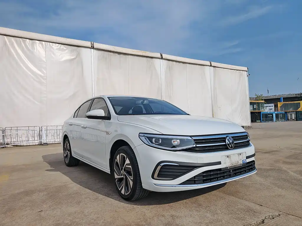 Volkswagen Bora — миниатюра 3