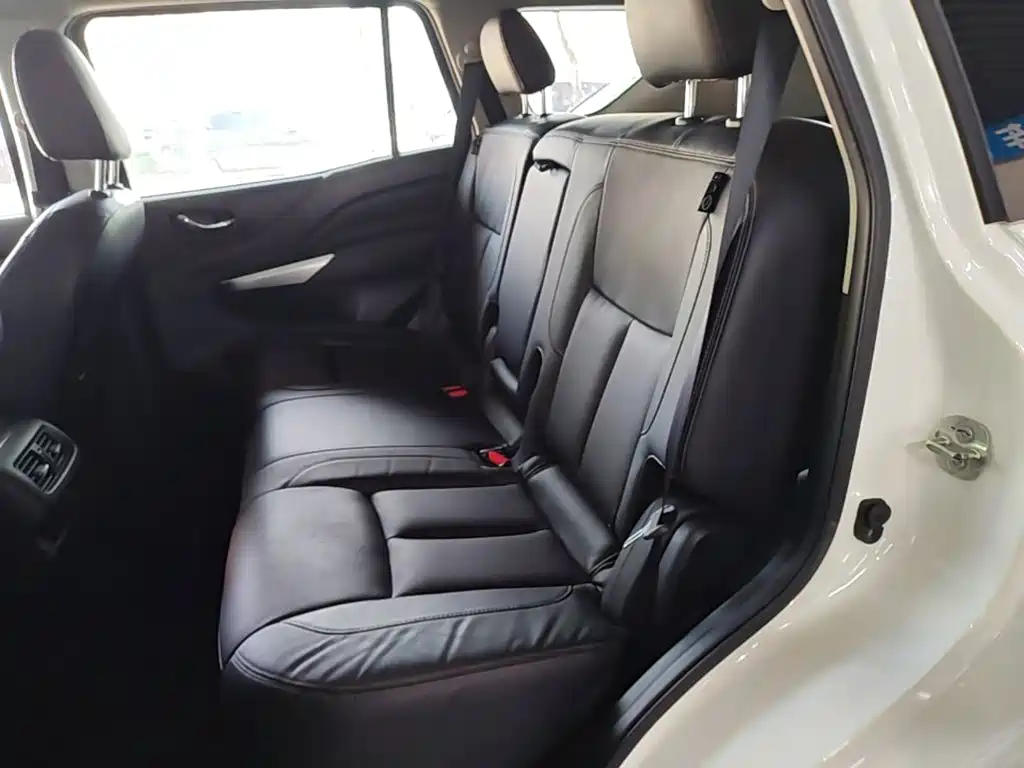Nissan Terra — миниатюра 17