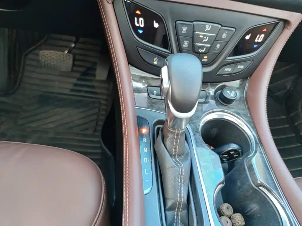 Buick Envision Plus — миниатюра 14