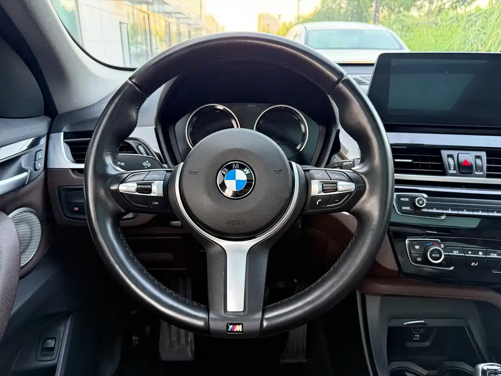BMW X1 — миниатюра 12